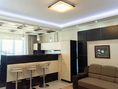 квартира за адресою Автозаводська вул., 29а