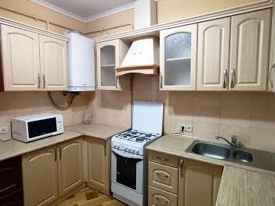 квартира за адресою Білозіра, 8