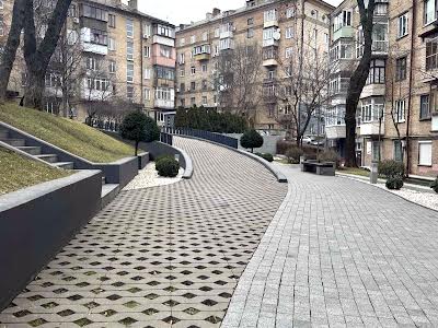 квартира за адресою Михайла Бойчука вул. (Кіквідзе), 4