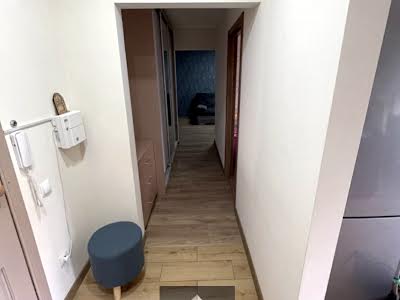 квартира за адресою Автозаводська вул., 6