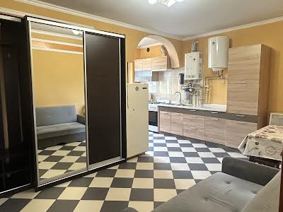 квартира за адресою Хотів, 12