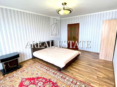 квартира за адресою Святошинська пл., 1