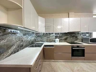 квартира за адресою Регенераторна вул., 4 к5