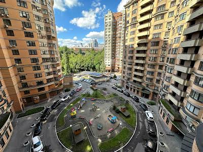 квартира за адресою Старонаводницька вул., 6б