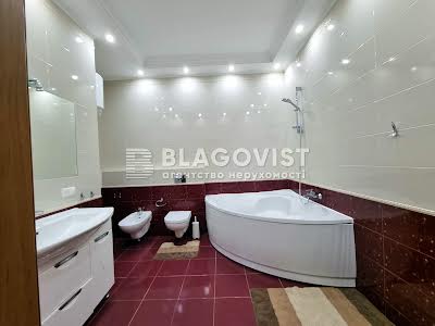 квартира за адресою Старонаводницька вул., 6Б