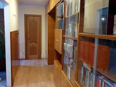 квартира за адресою Степана Бандери просп., 96