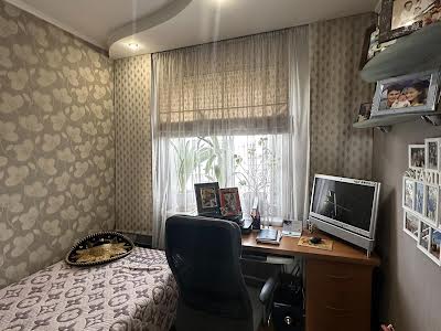 квартира за адресою Небесної Сотні просп. (Маршала Жукова), 10б