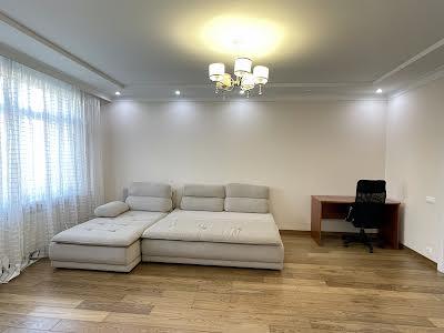 квартира за адресою Берестейський просп. (Перемоги), 71а