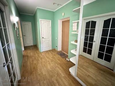 квартира за адресою Верховної Ради бульв., 14Б