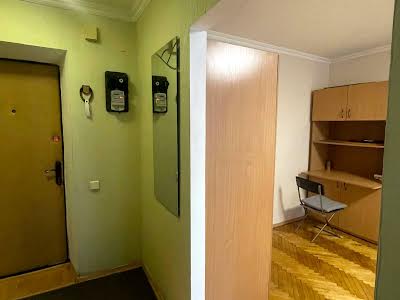 квартира за адресою Кирило-Мефодіївська вул., 7