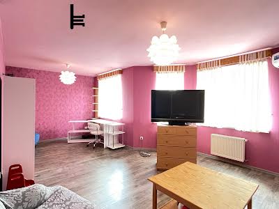 квартира за адресою Боголюбова вул., 18