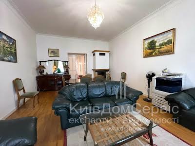 квартира за адресою Заньковецької вул., 4