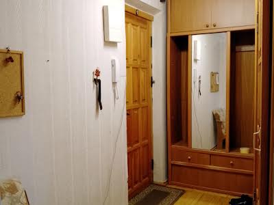 квартира за адресою Набережно-Хрещатицька вул., 11