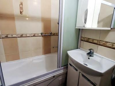 квартира за адресою Ревуцького вул., 24/4