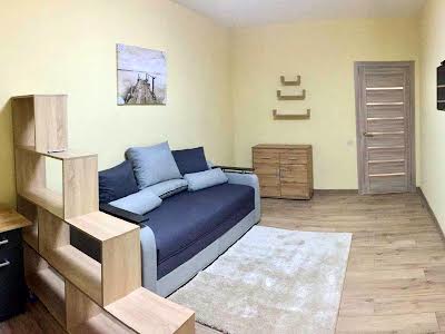 квартира за адресою Героїв Небесної Сотні просп., 38