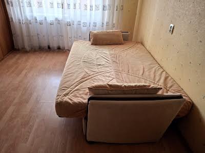 квартира за адресою Ревуцького вул., 42