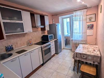 квартира за адресою Петра Радченка вул., 4