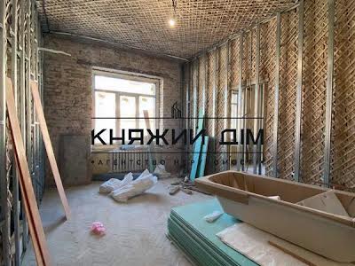 комерційна за адресою Рейтарська вул., 11