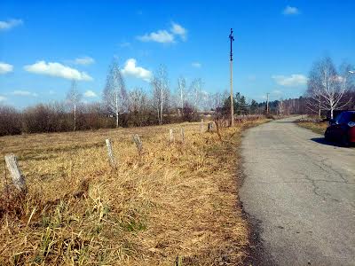 участок по адресу с. Садки, Малахівська