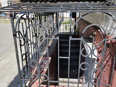 комерційна за адресою Слобожанський просп. (Газети 