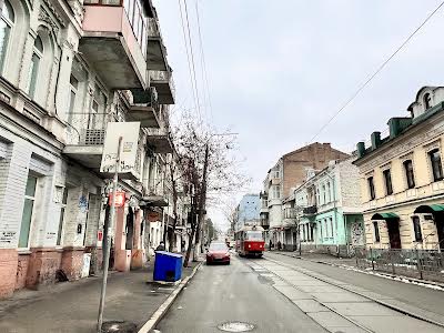 квартира за адресою Межигірська вул., 22
