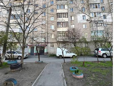 квартира по адресу Универсальная ул., 27