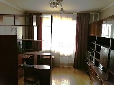 квартира по адресу Червоной Калины просп. (Владимира Маяковского), 81