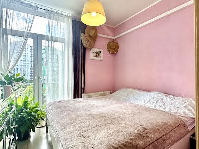 квартира за адресою Регенераторна вул., 4 к10
