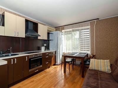 квартира за адресою Братиславська вул., 7