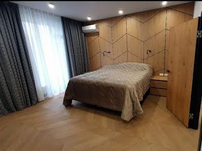 квартира по адресу Французский бульв., 85