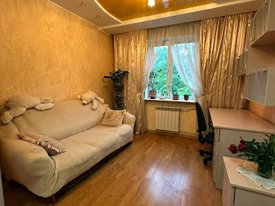 квартира за адресою Лісогринівецька вул., 4