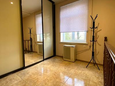 квартира за адресою Остапа Луцького вул., 5а