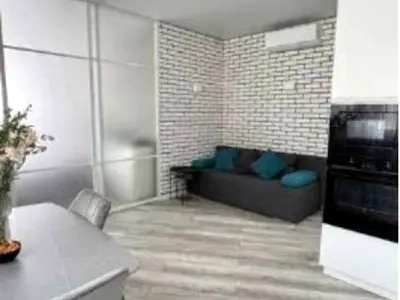 квартира за адресою Драгоманова вул., 10