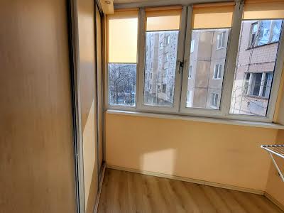 квартира за адресою Академіка Корольова вул., 63