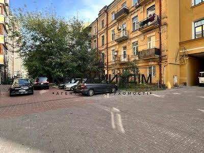 квартира по адресу Ивана Франко ул., 15