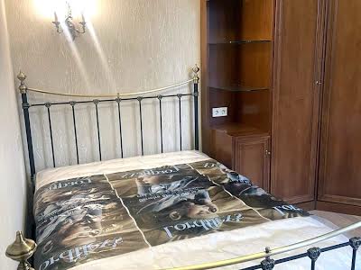 квартира за адресою Дніпровська набережна вул., 16-Г