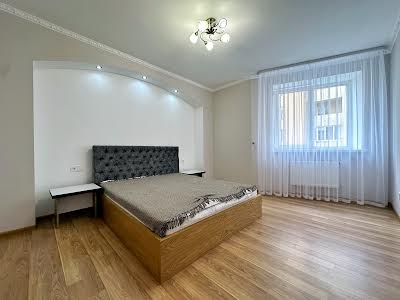 квартира за адресою Залізнична вул., 7м