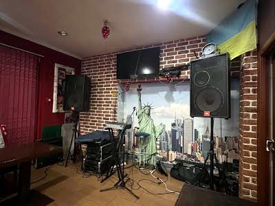 комерційна за адресою Медова вул., 6