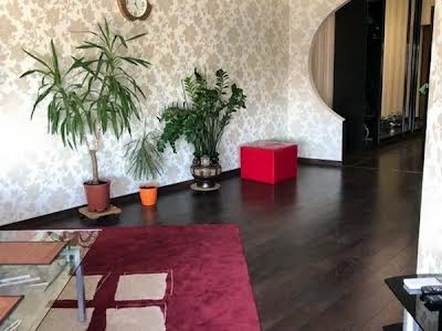 квартира за адресою Королеви Єлизавети ІІ вул. (Глинки), 2