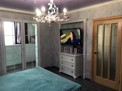 квартира за адресою Автозаводська вул., 15а