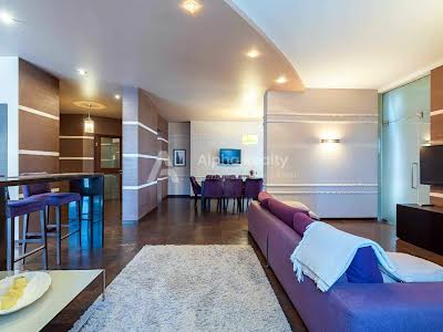 квартира за адресою Дмитрівська, 82