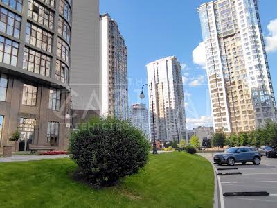 квартира по адресу Андрея Верхогляда ул. (Михайла Драгомирова), 20
