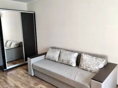 квартира за адресою Сім'ї Кульженків вул. (Петра Дегтяренка), 33