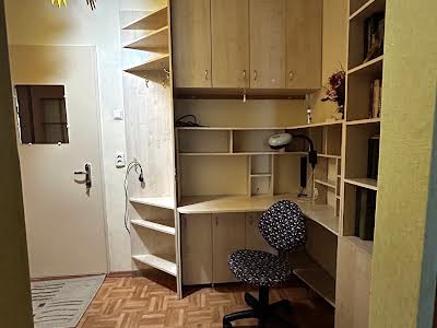 квартира по адресу Ивана Пулюя ул., 2