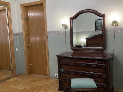 квартира за адресою Обсерваторна вул., 10