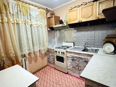 квартира за адресою Халаменюка вул., 10