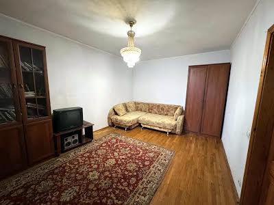 квартира по адресу Драгоманова ул., 23-А