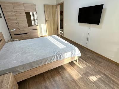 квартира за адресою Під Дубом вул. (Космонавтів), 26
