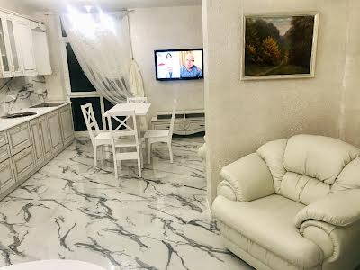квартира за адресою Микільсько-Слобідська вул., 8