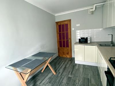 квартира за адресою Срібнокільська вул., 24-А